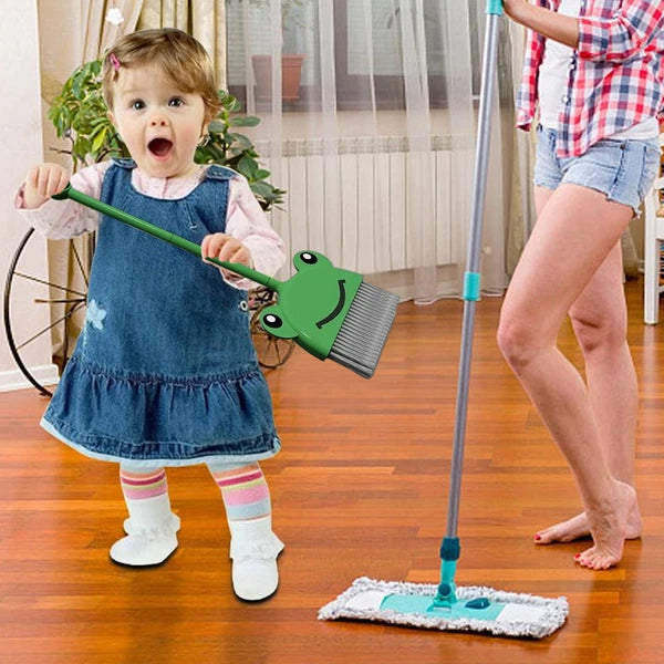 Children's Small Broom Dustpan Set Small Green Frog Cleaning Set Toddler natural