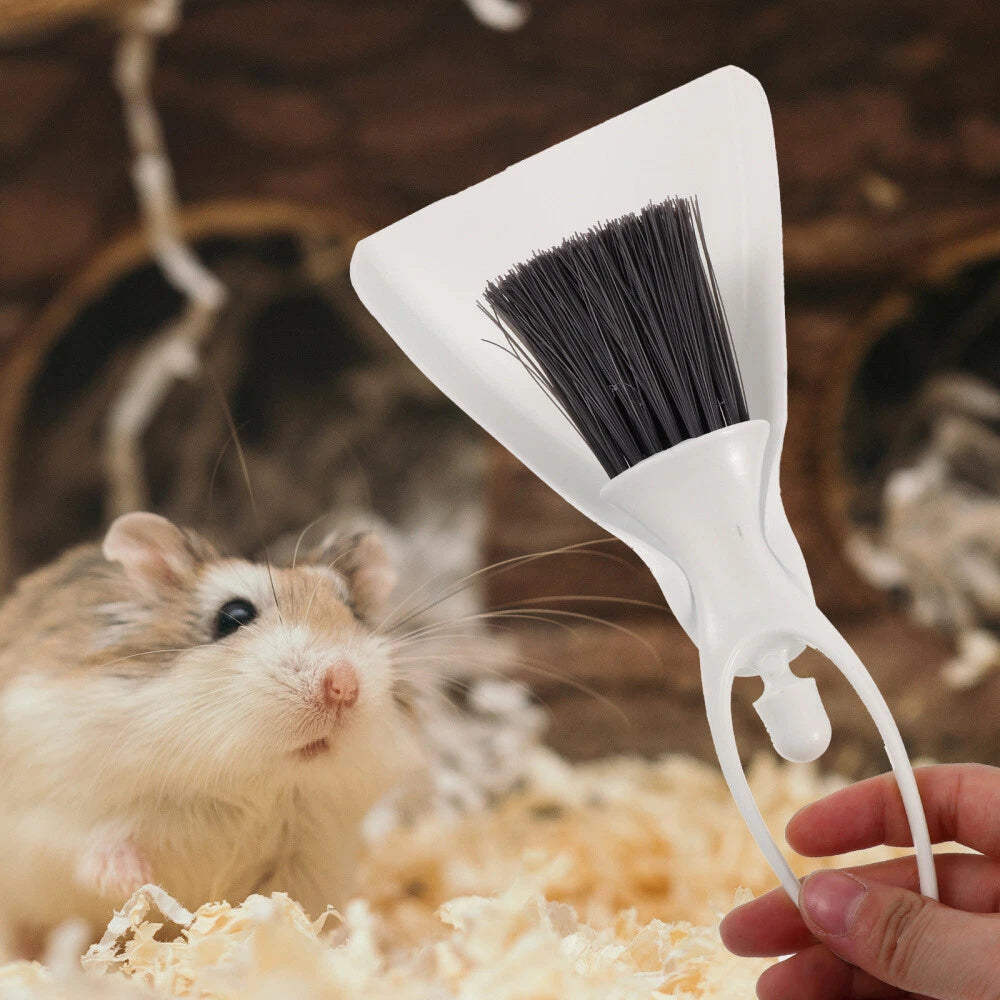 1 Set of Hamster Small Broom Dustpan Set Mini Cleaning Brush with Dustpan for