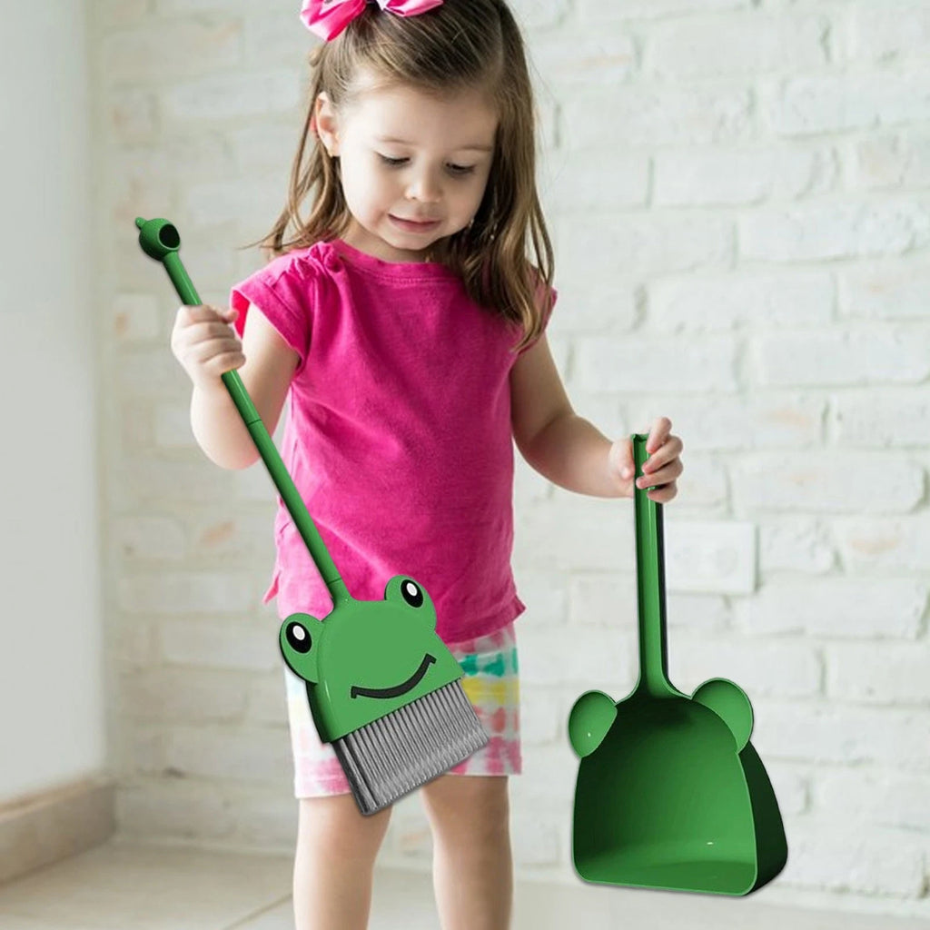 Children's Small Broom Dustpan Set Small Green Frog Cleaning Set Toddler natural
