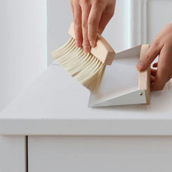 Desktop Cleaning Kit Miniature Dustpan Child Broom and Duster Whisk