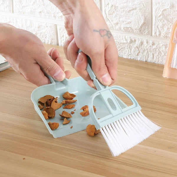 Mini Broom And Dustpan Set PP Desktop Cleaning Brush With Small Dust Pan For US