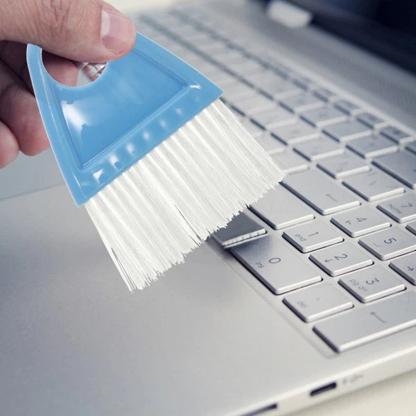 2 Sets Cleaning and Sweeping Desktop Mini Broom Dad Bridegroom Dustpan