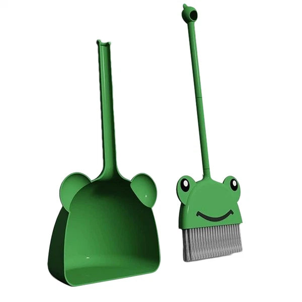 Children's Small Broom Dustpan Set Small Green Frog Cleaning Set Toddler natural